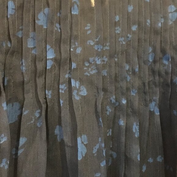 Denver Hayes Floral Pintuck Sleeveless Blouse With Built In Camisole - Picture 12 of 15